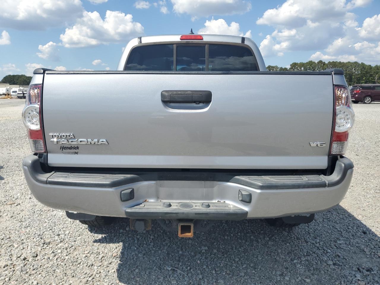 2015 Toyota Tacoma Double Cab - Image 6
