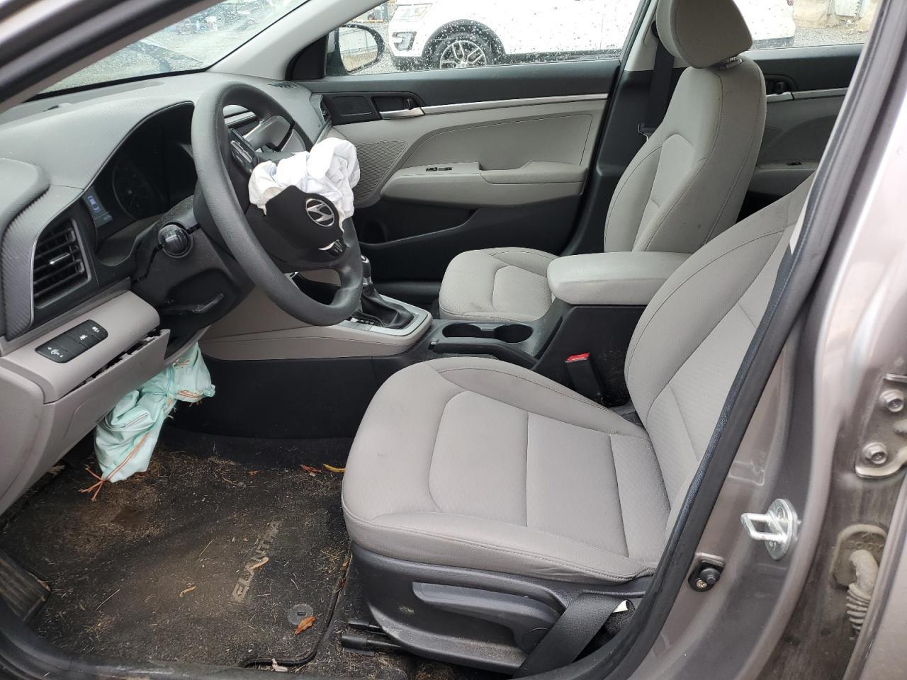 2020 Hyundai Elantra Se - Фото 7