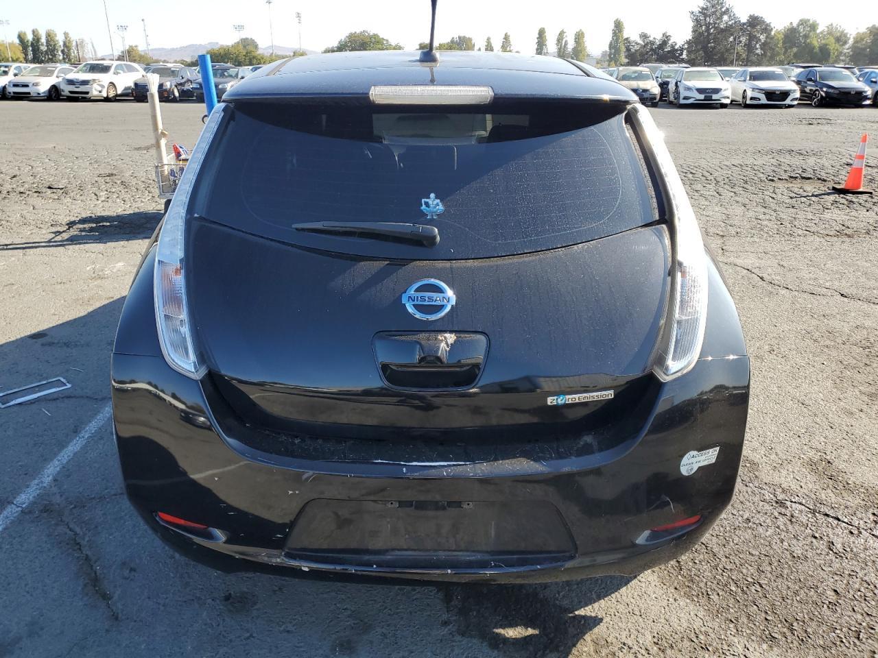 2013 Nissan Leaf S - Фото 6