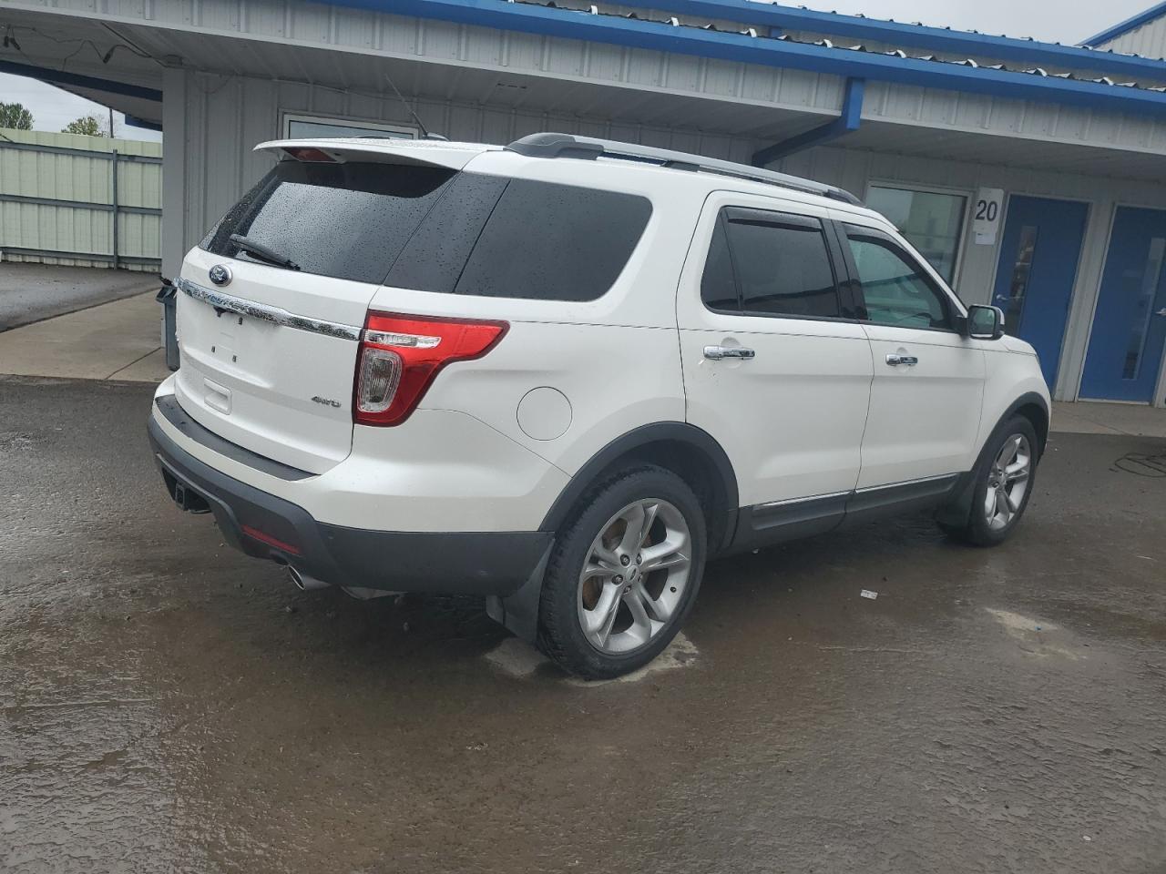 2014 Ford Explorer Limited - Image 3