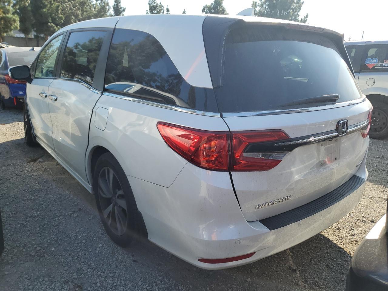 2022 Honda Odyssey Touring - Image 6