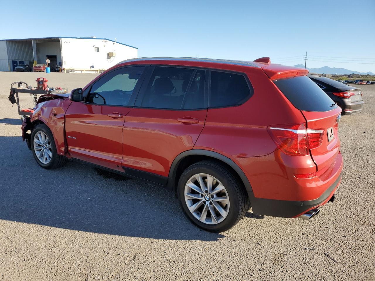 2017 BMW X3 Sdrive28I - Фото 2