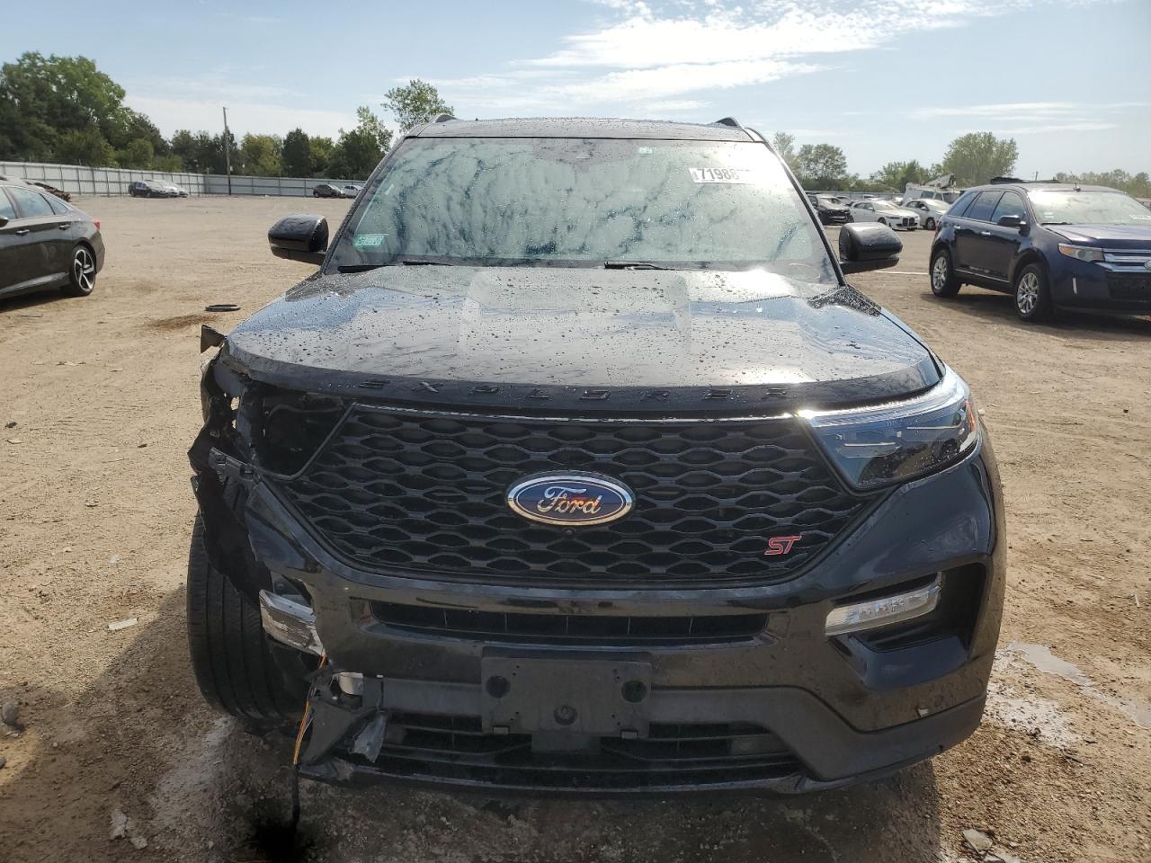 2024 Ford Explorer St - Image 5