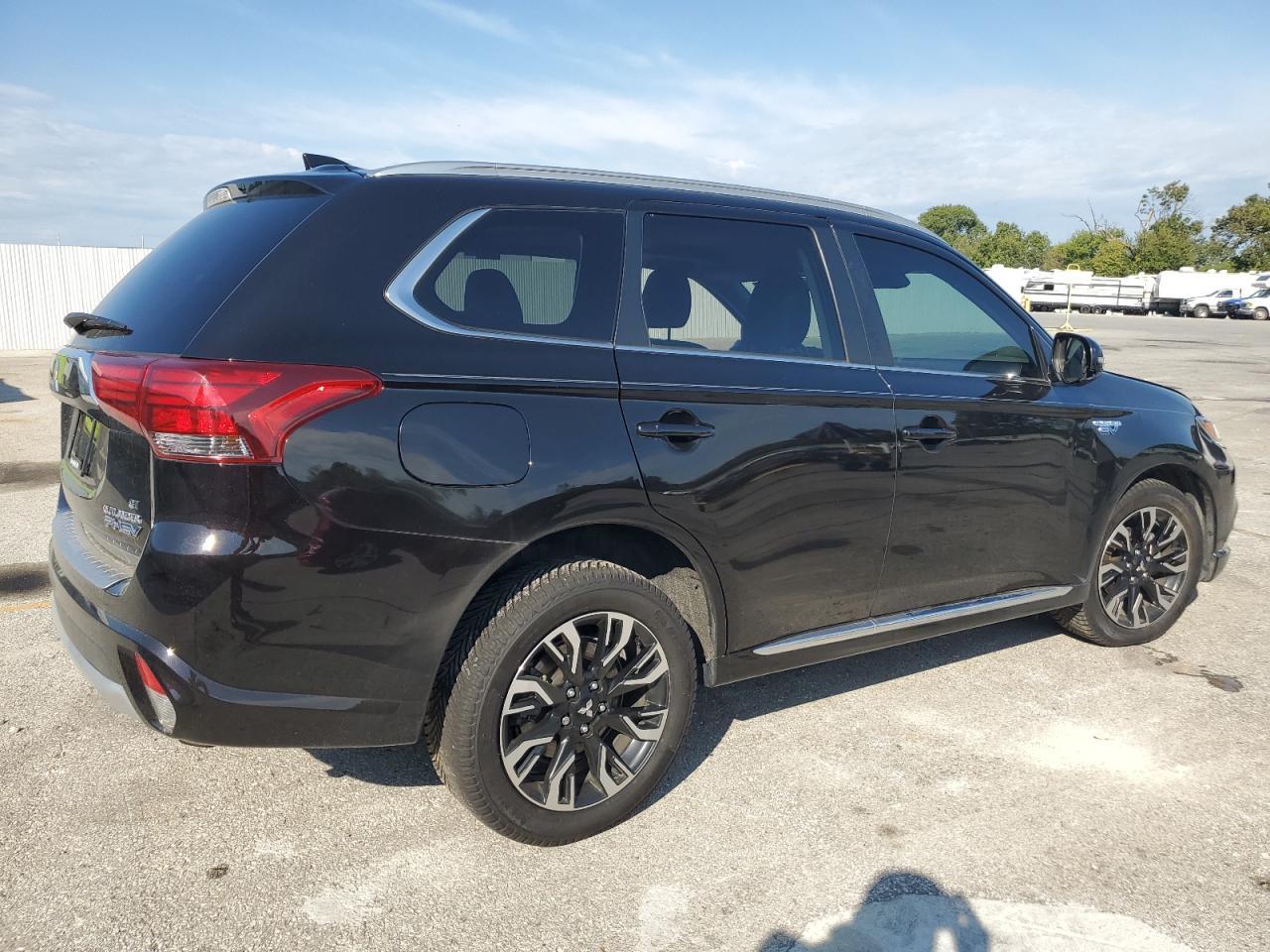 2018 Mitsubishi Outlander Se - Фото 3
