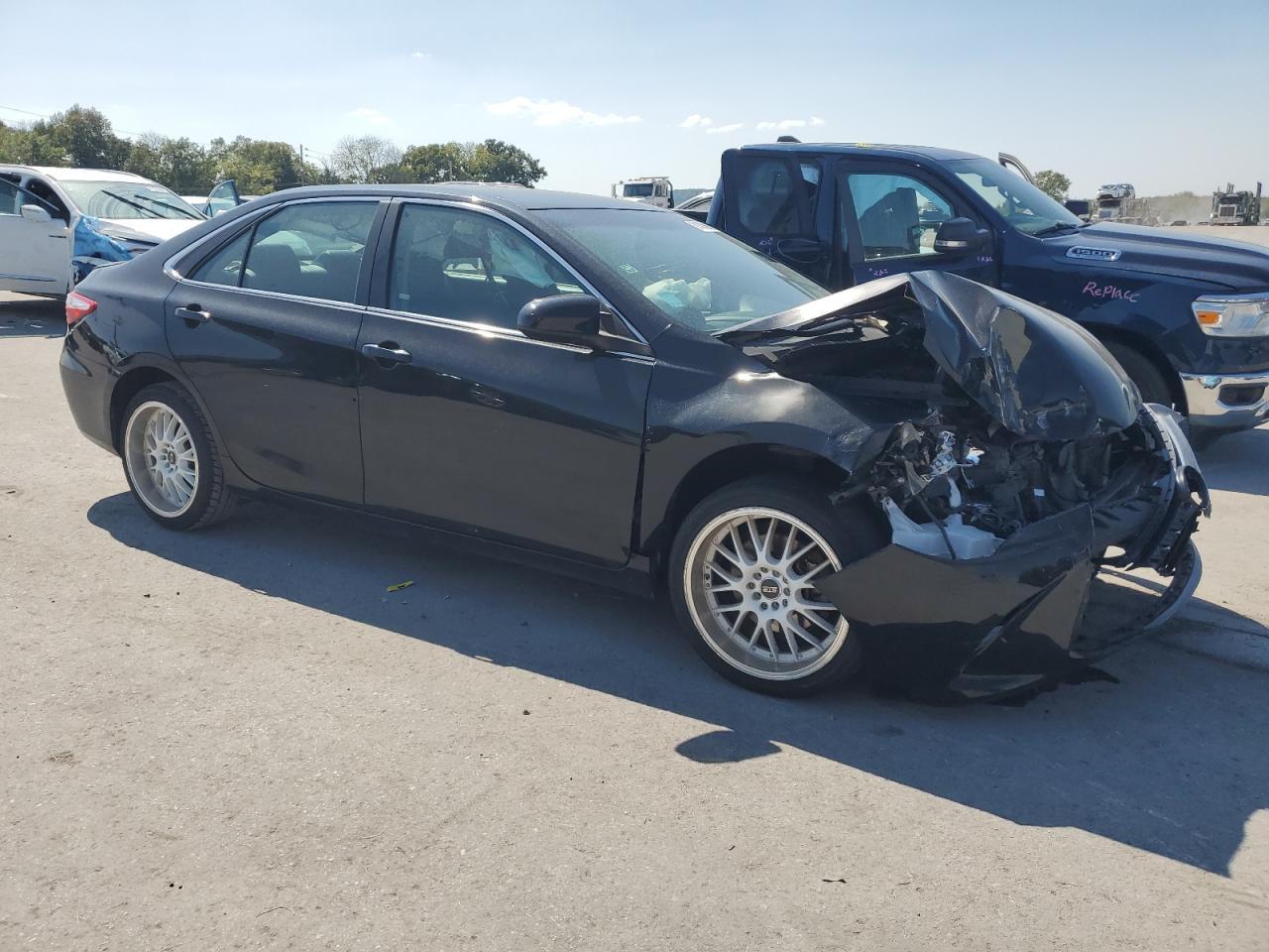 2016 Toyota Camry Le - Фото 4