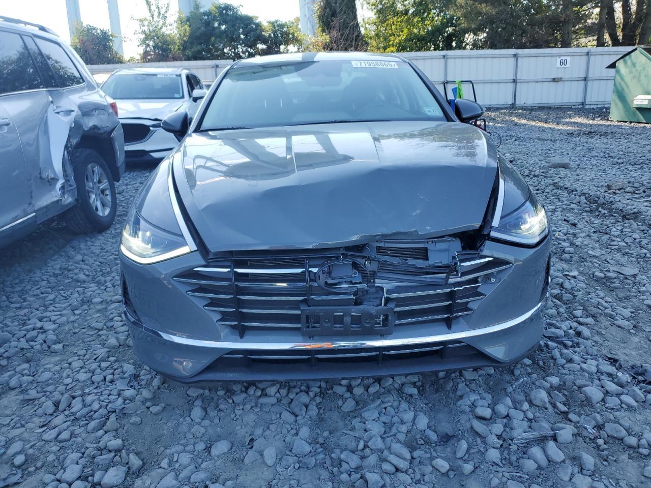 2022 Hyundai Sonata Se - Image 5