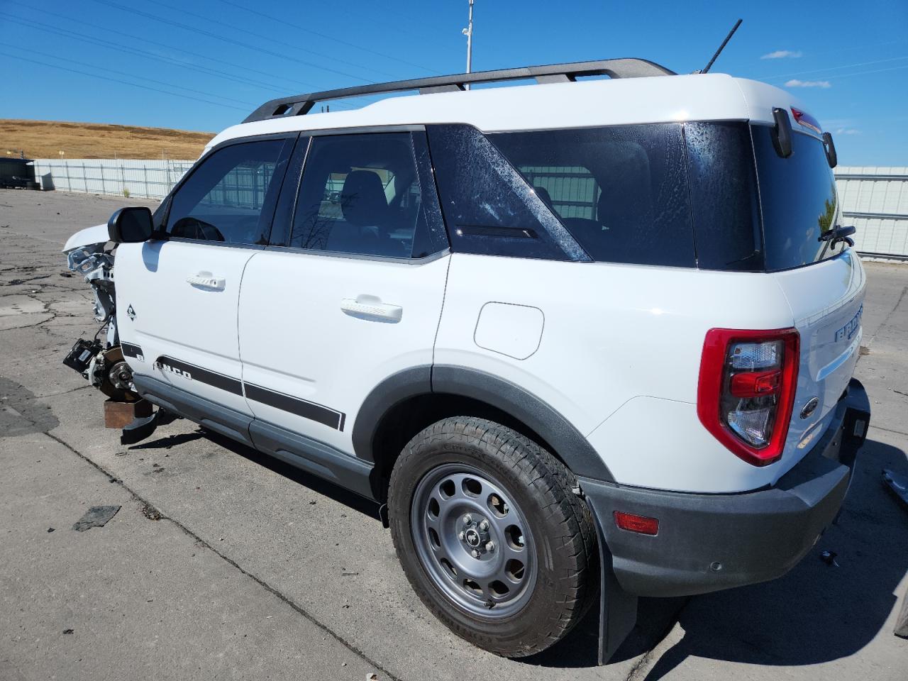 2023 Ford Bronco Sport Outer Banks - Image 2