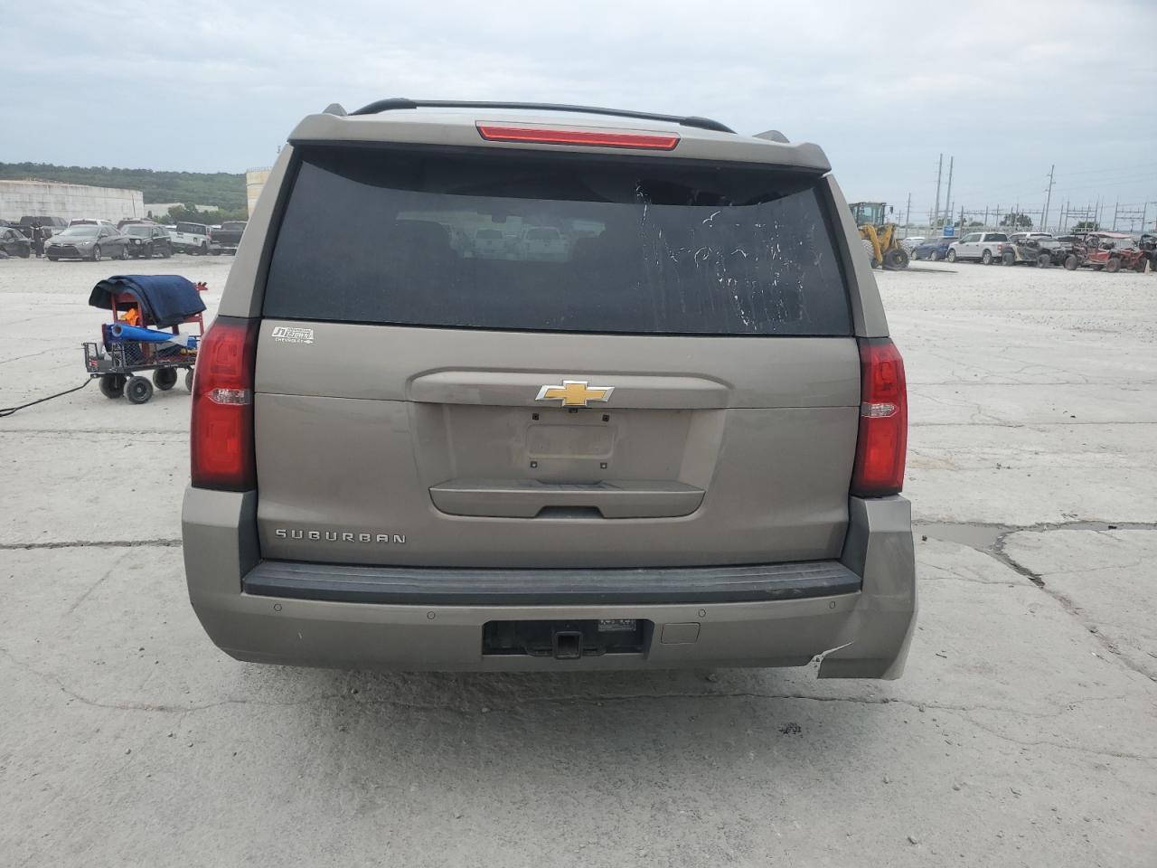 2017 Chevrolet Suburban K1500 Ls - Фото 6