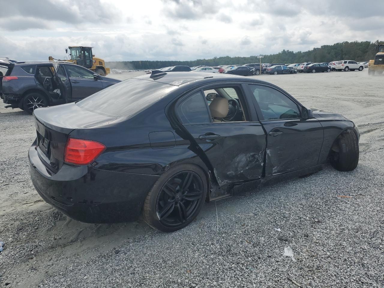 2014 BMW 328 Xi Sulev - Image 3