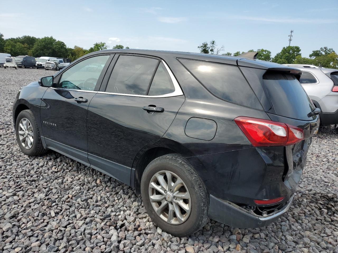 2019 Chevrolet Equinox Lt - Image 2
