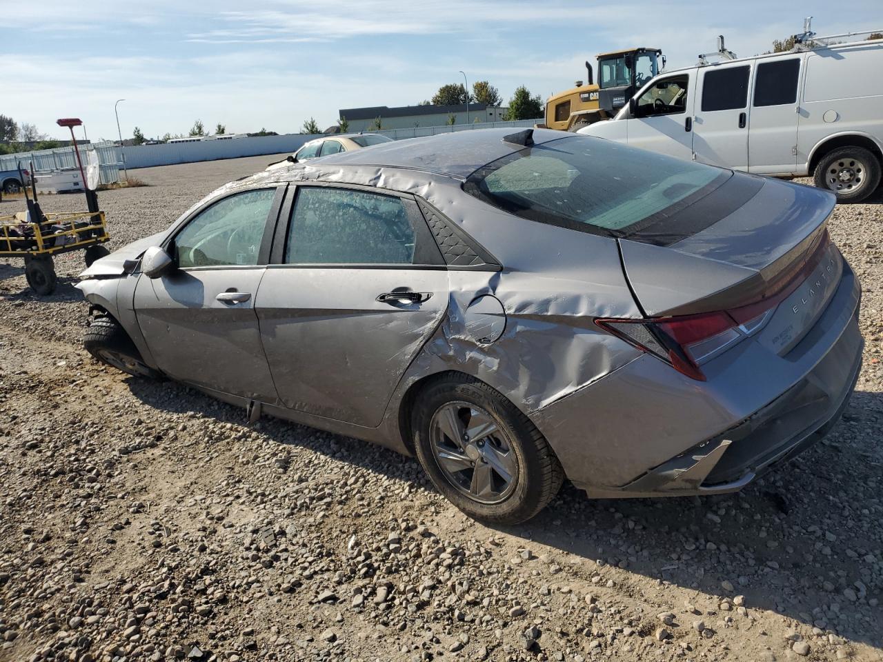 2024 Hyundai Elantra Se - Image 2