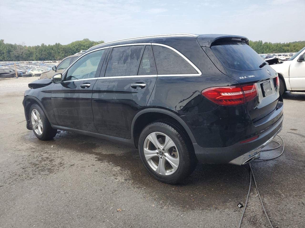 2018 Mercedes-Benz Glc 300 - Image 2