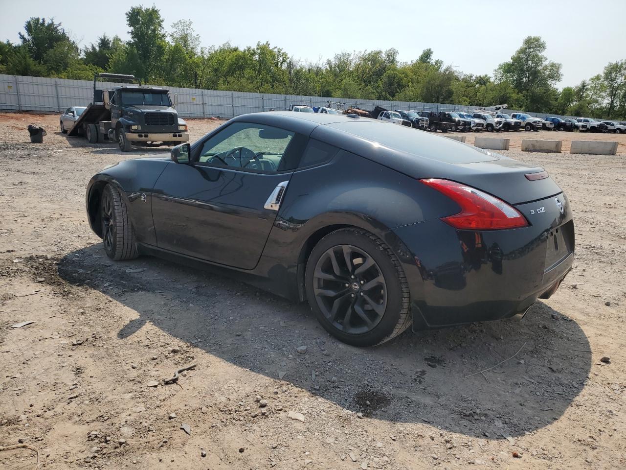 2016 Nissan 370Z Base - Фото 2