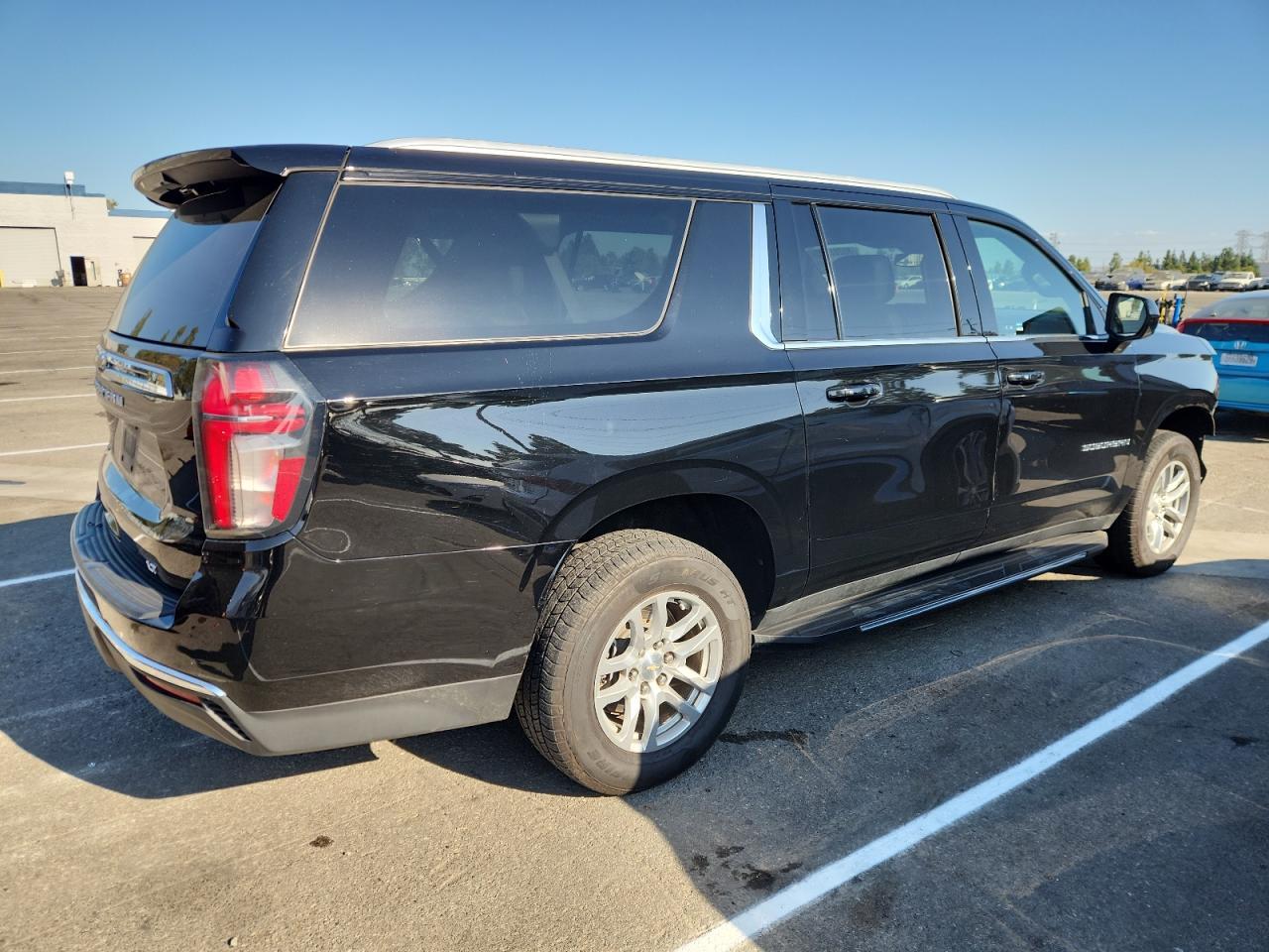 2023 Chevrolet Suburban K1500 Lt - Фото 3
