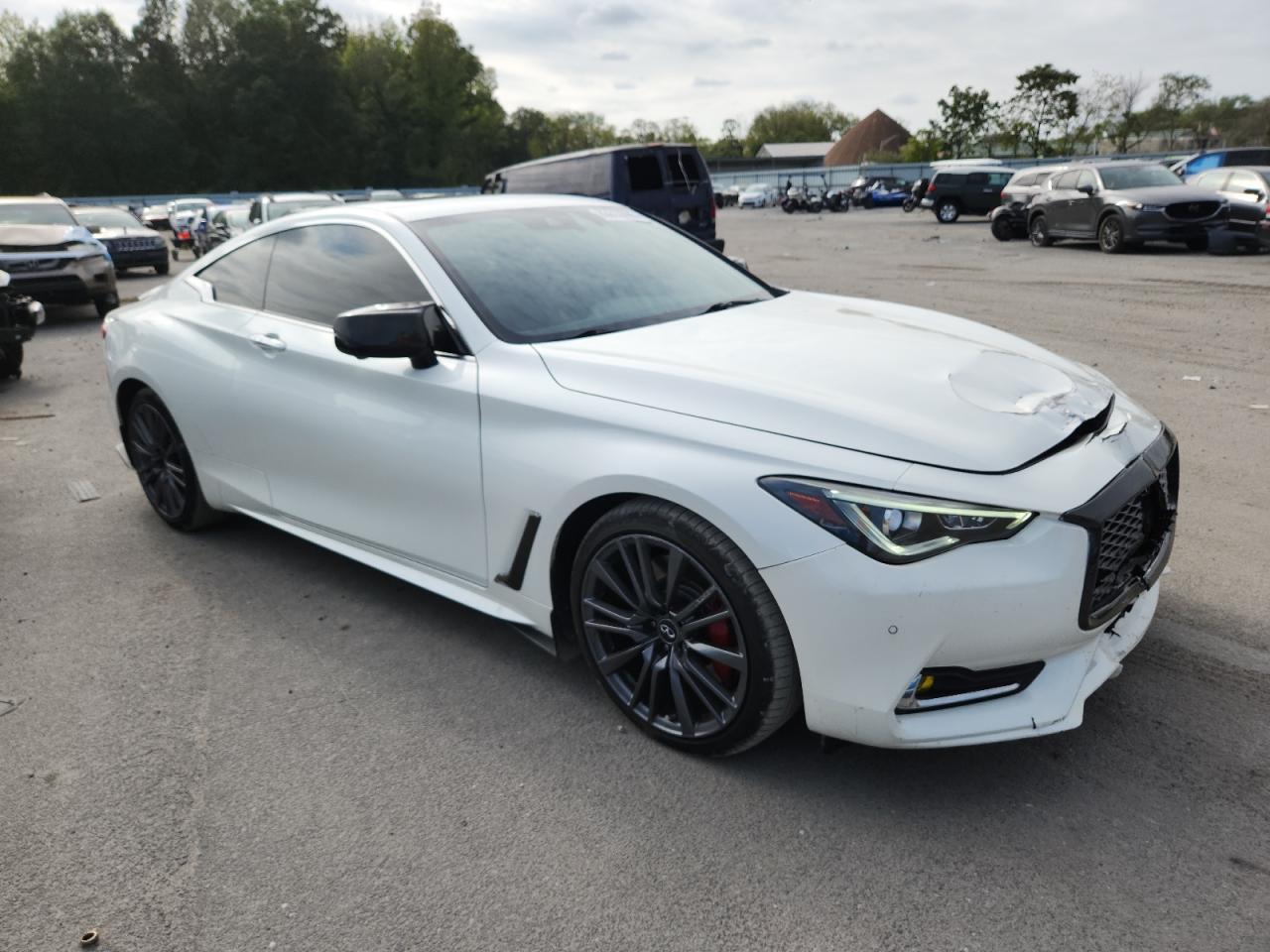 2017 Infiniti Q60 Red Sport 400 - Image 4