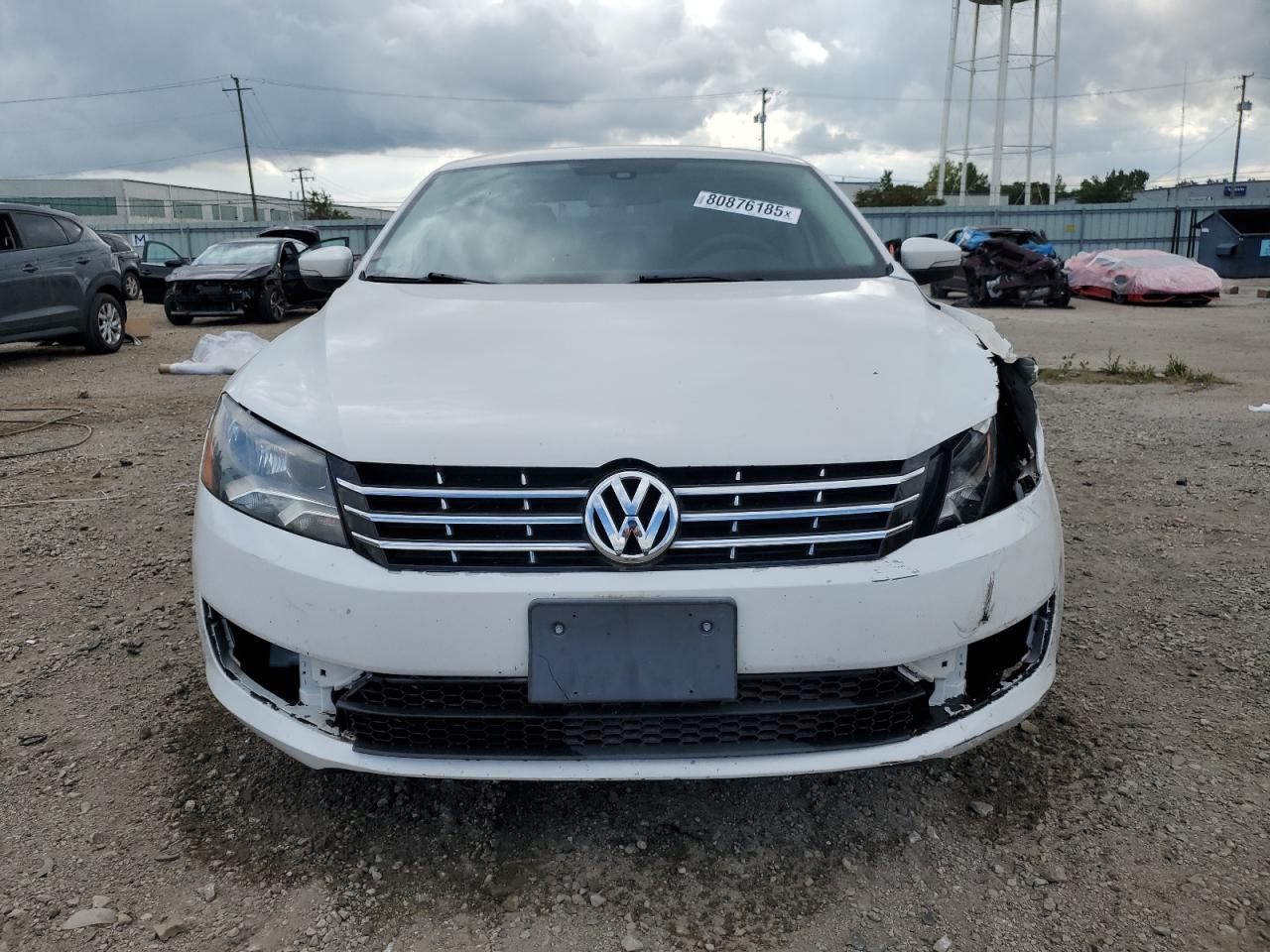 2014 Volkswagen Passat S - Image 5