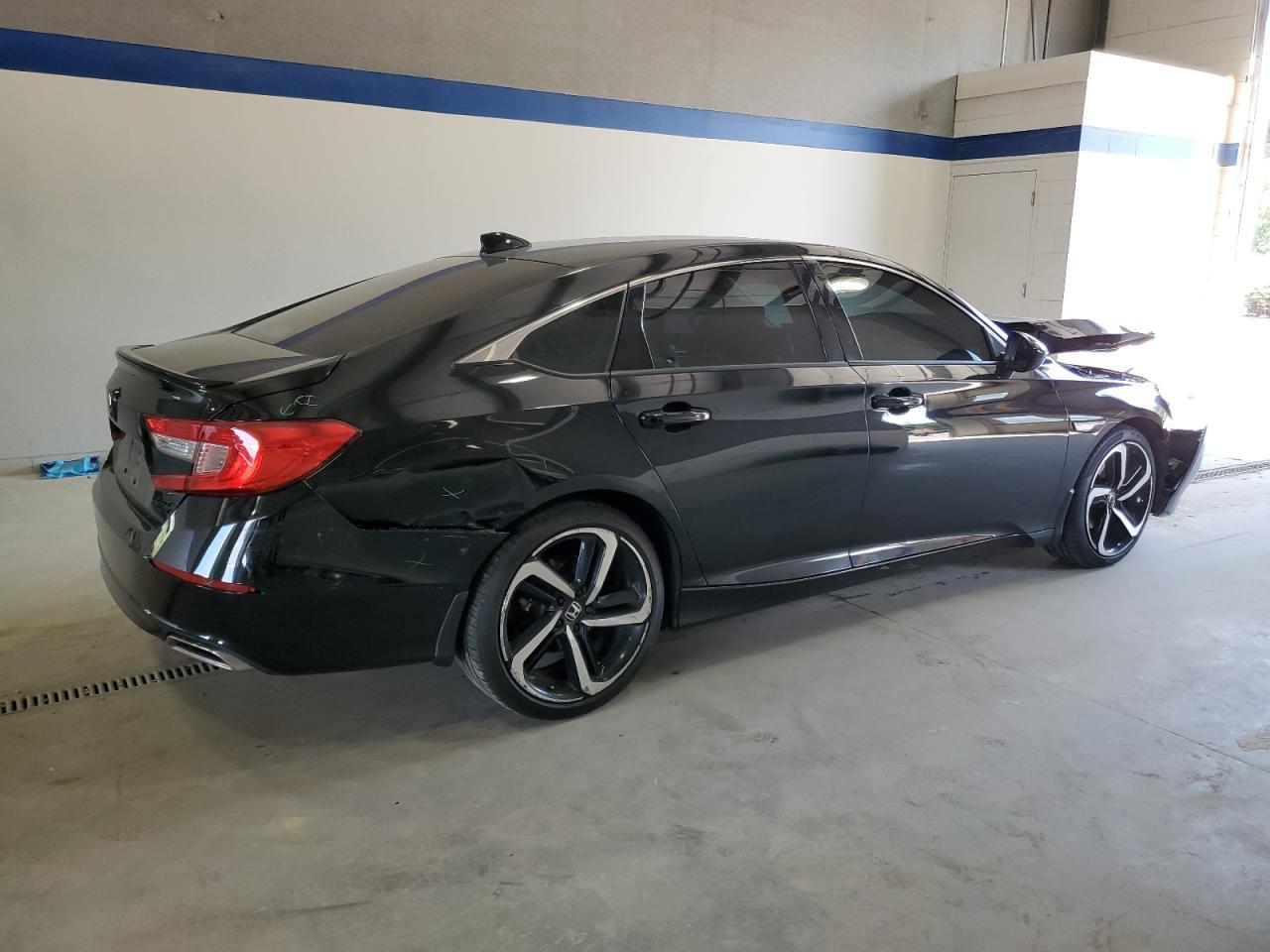 2021 Honda Accord Sport - Image 3