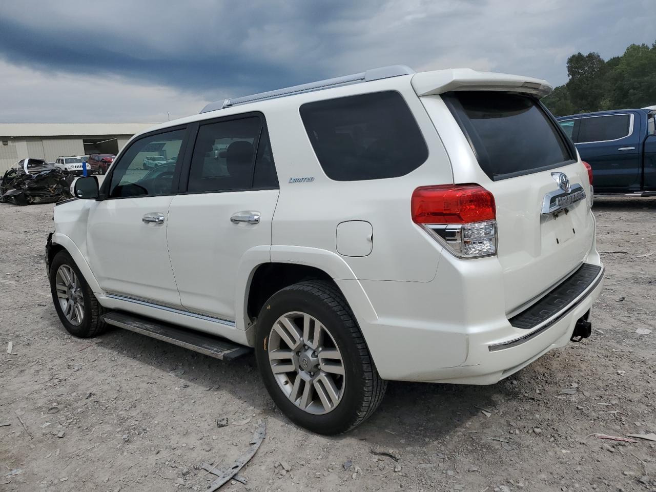 2011 Toyota 4Runner Sr5 - Фото 2