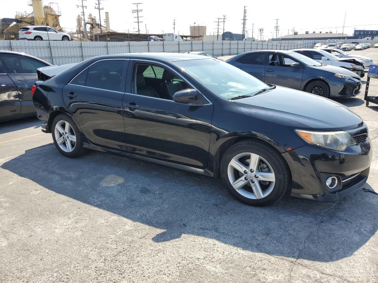 2014 Toyota Camry L - Image 4