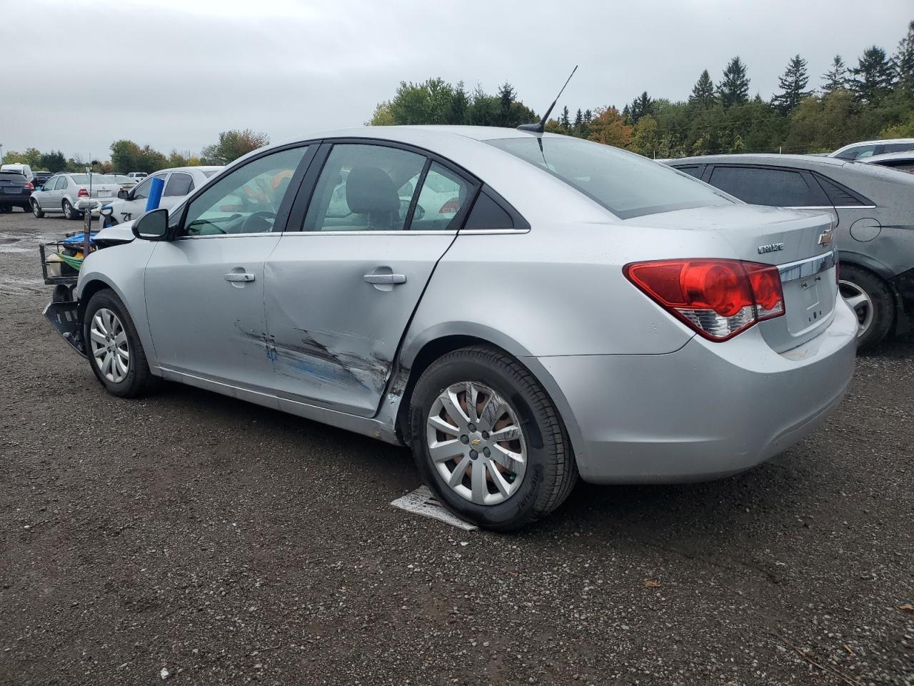 2011 Chevrolet Cruze Ls - Фото 2
