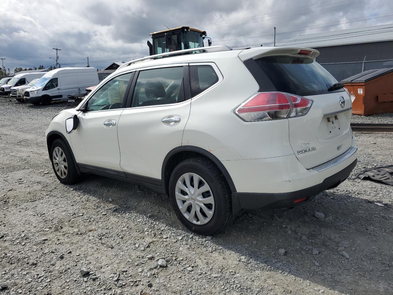 2015 Nissan Rogue S - Фото 2