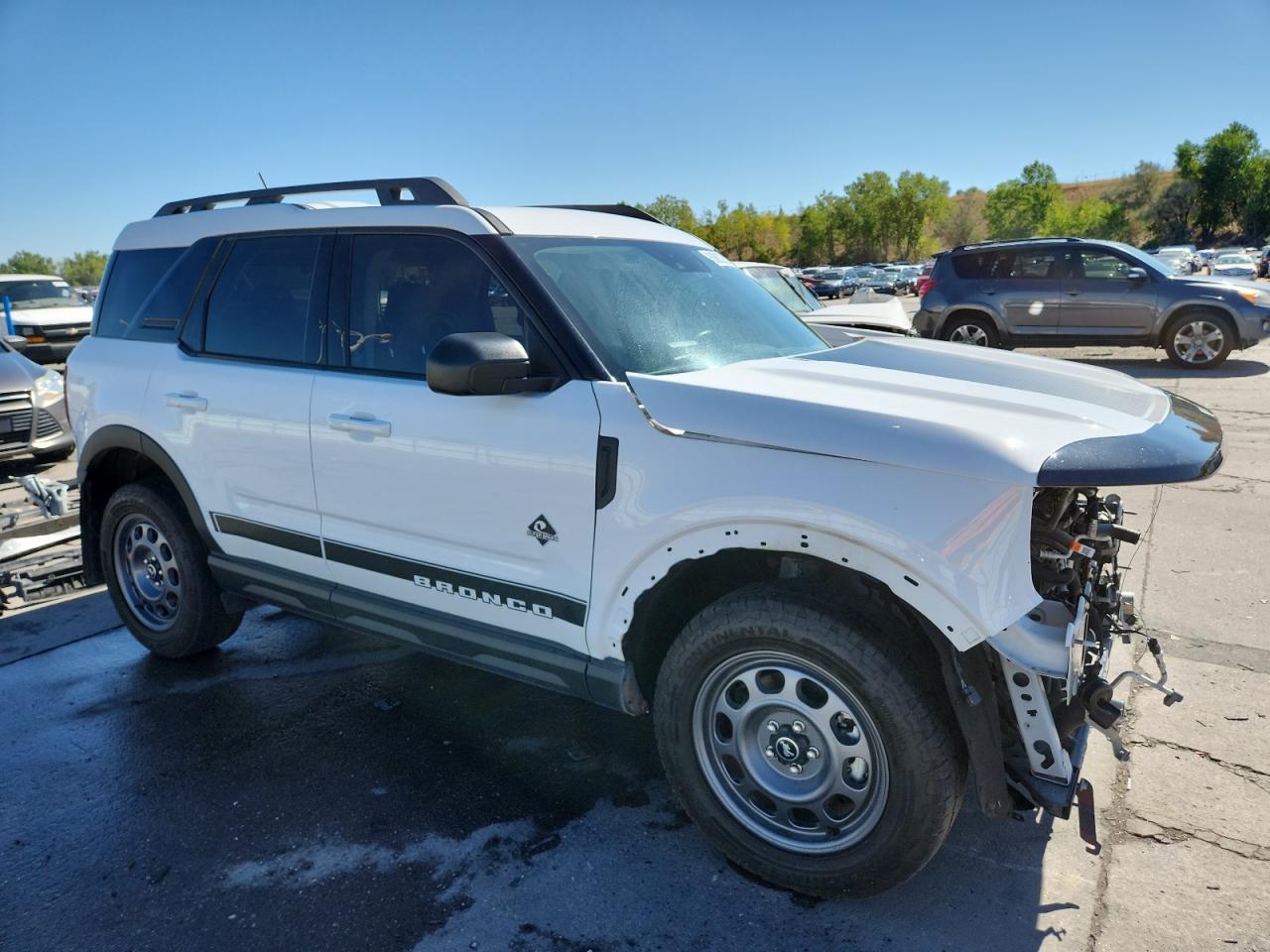 2023 Ford Bronco Sport Outer Banks - Image 4