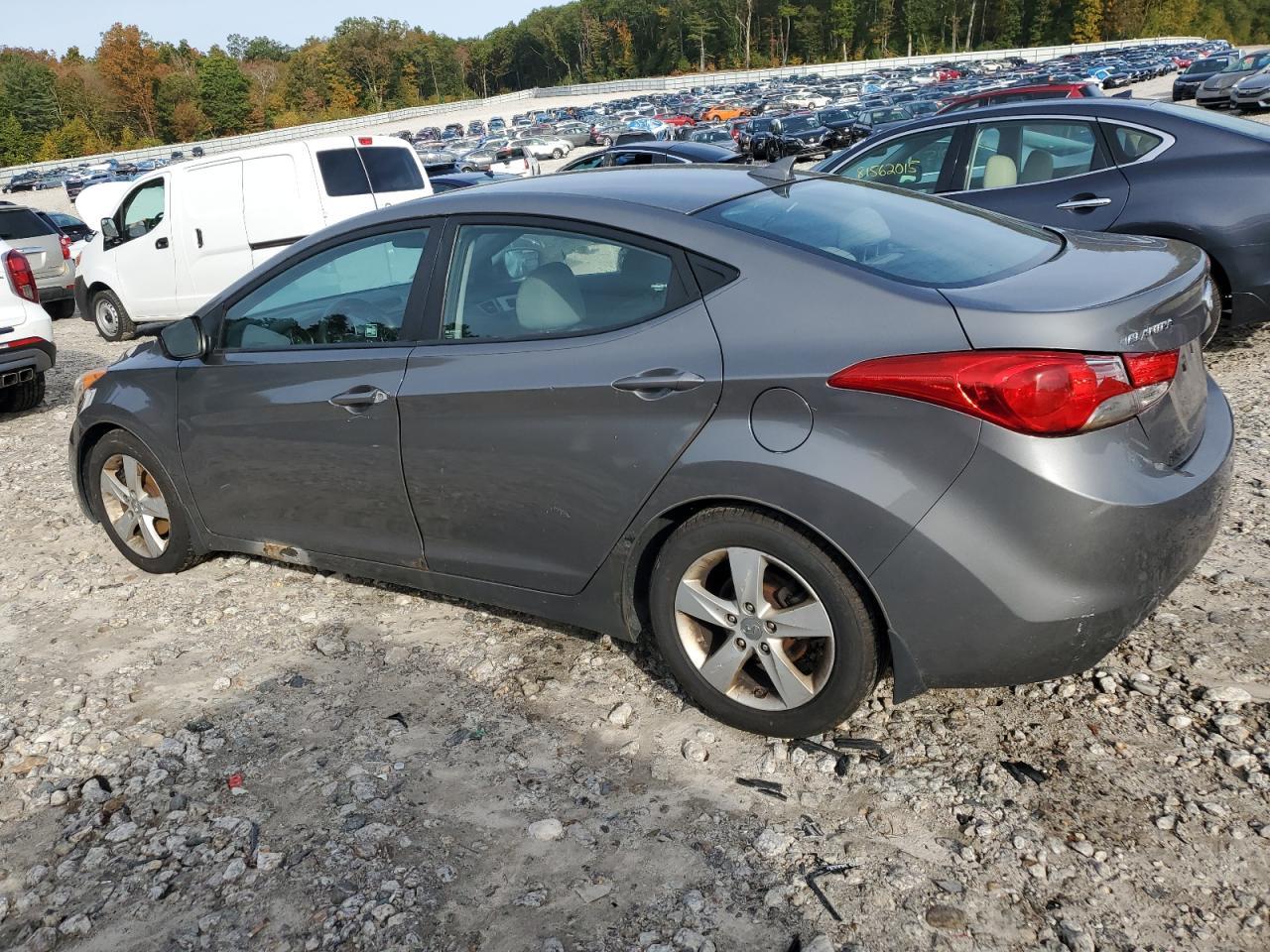 2013 Hyundai Elantra Gls - Фото 2