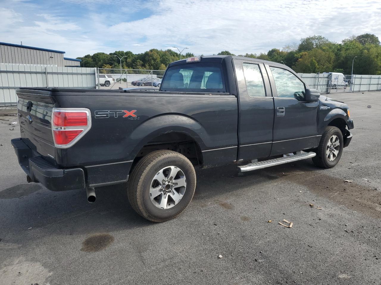 2013 Ford F150 Super Cab - Image 3
