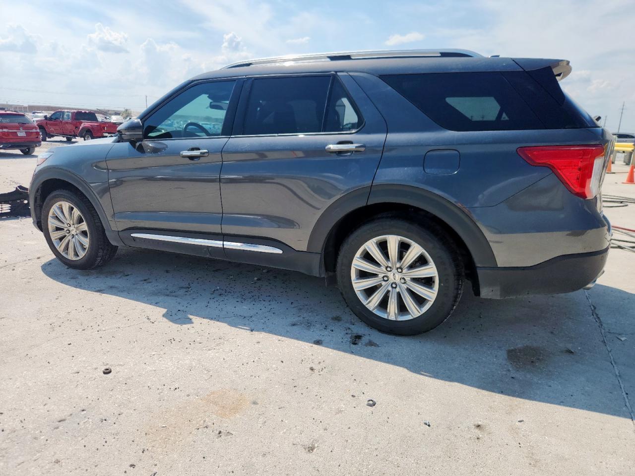 2020 Ford Explorer Limited - Image 2