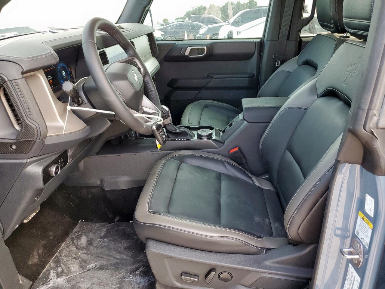 2025 Ford Bronco Outer Banks - Фото 7