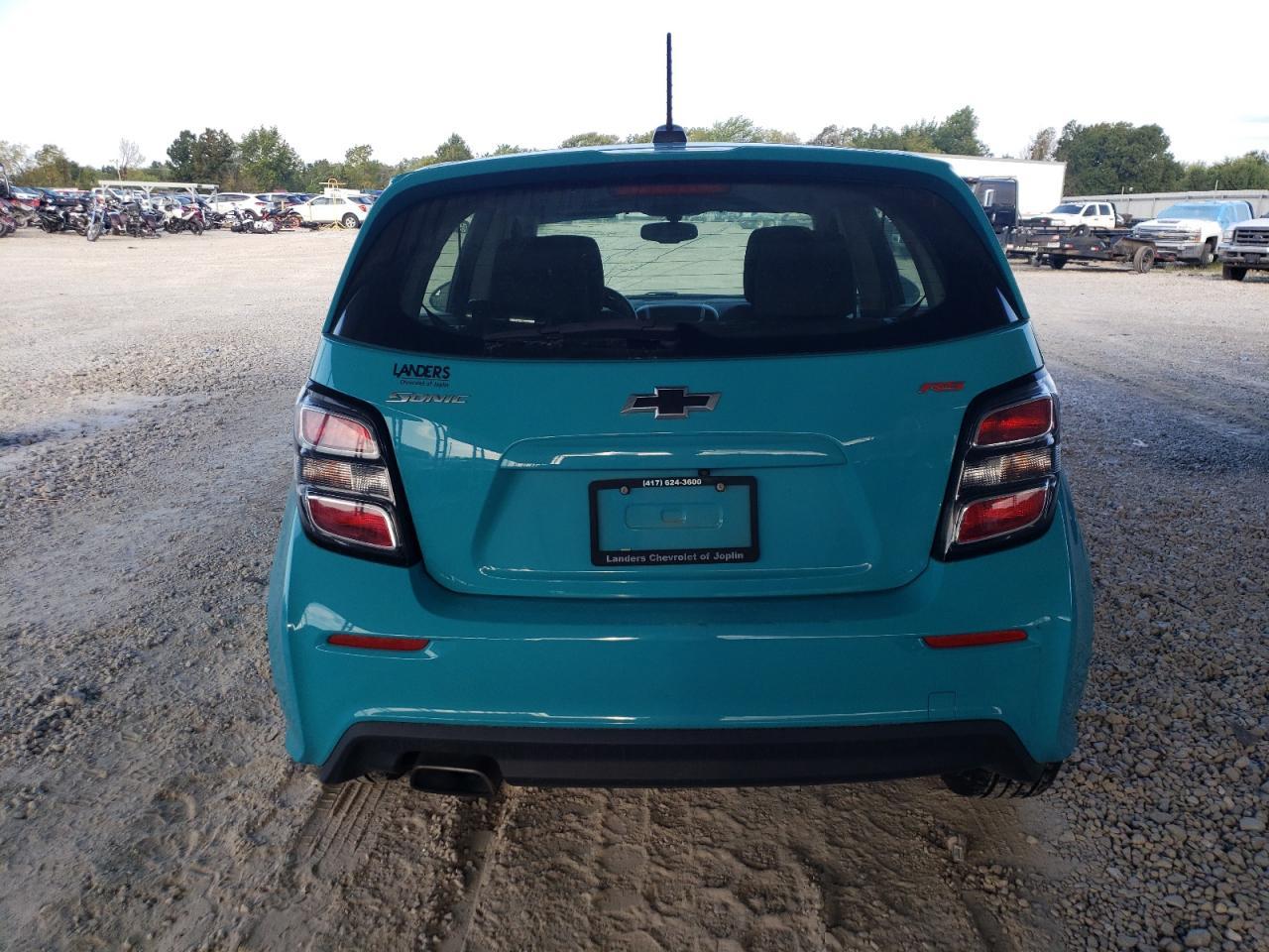 2020 Chevrolet Sonic Lt - Image 6