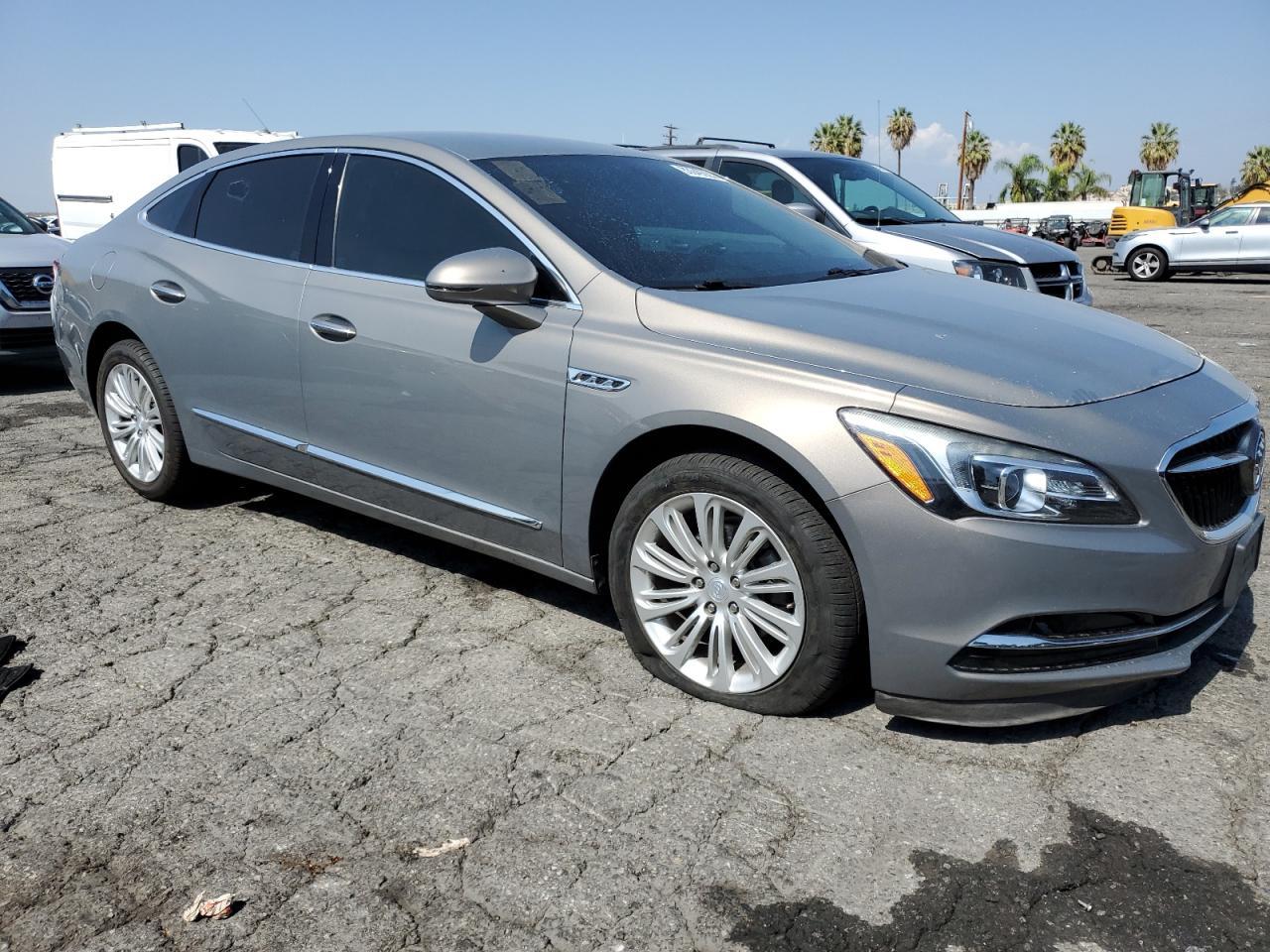 2018 Buick Lacrosse Preferred - Image 4