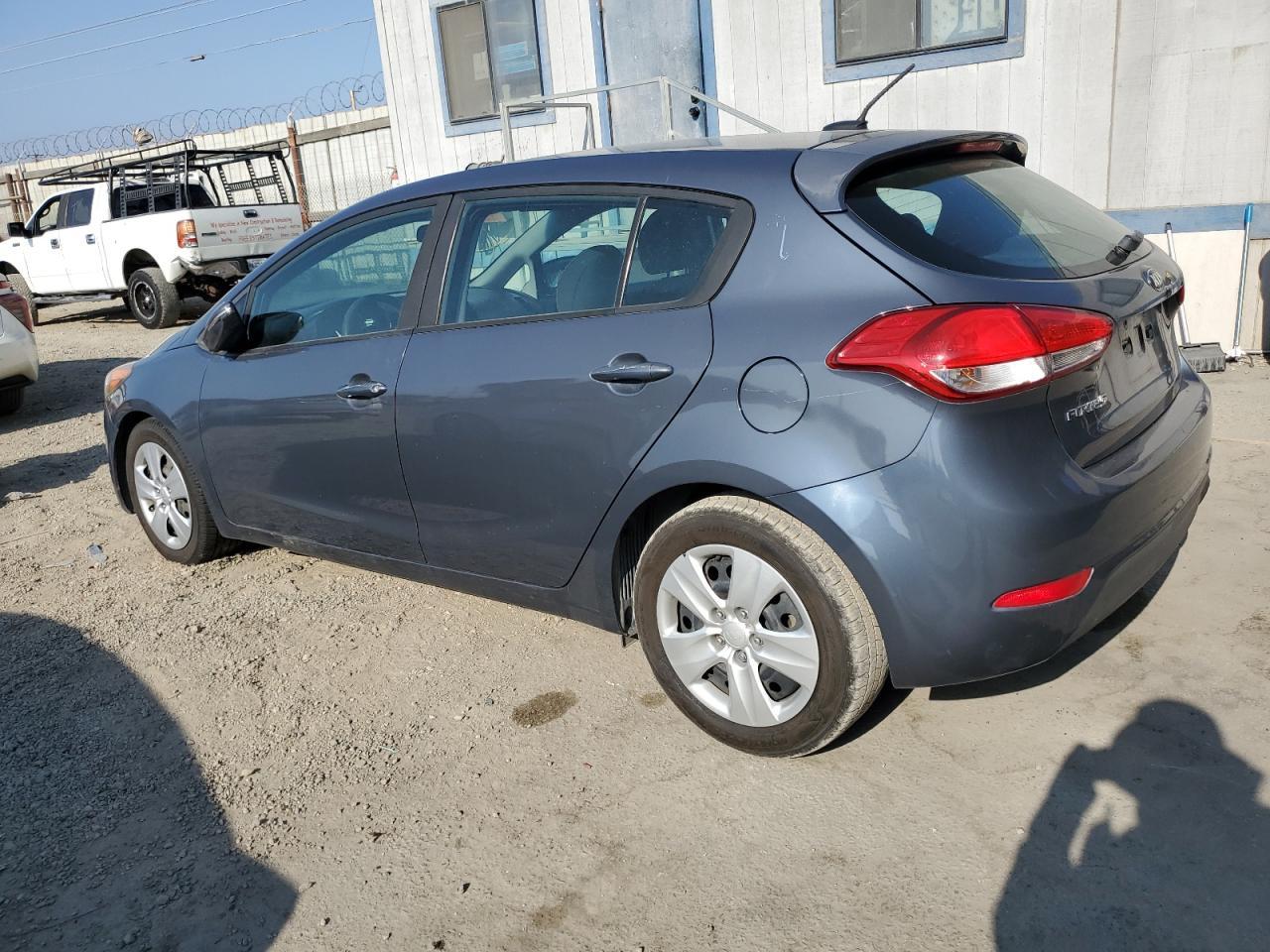 2016 Kia Forte Lx - Image 2