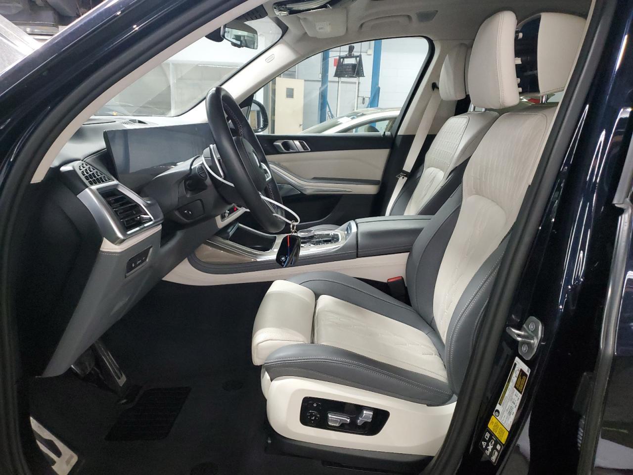 2024 BMW X7 M60I - Image 7