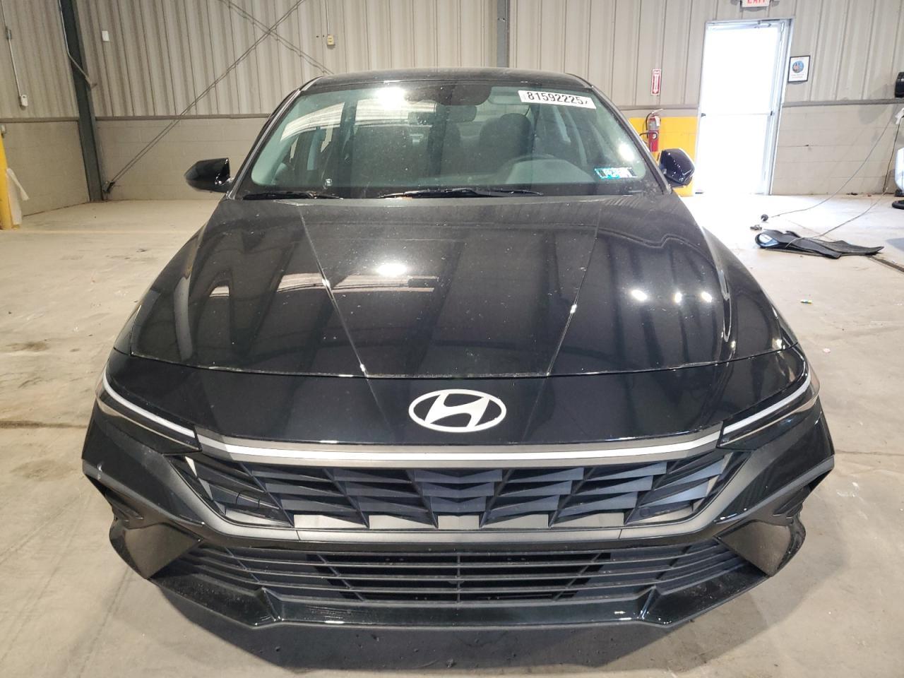 2024 Hyundai Elantra Sel - Image 5
