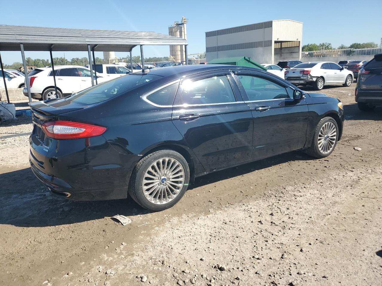 2016 Ford Fusion Titanium - Image 3