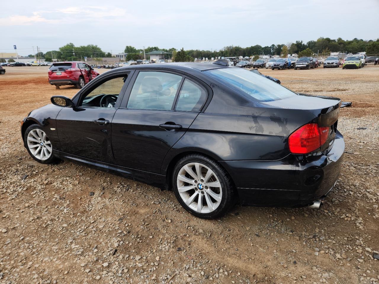 2010 BMW 328 I - Фото 2