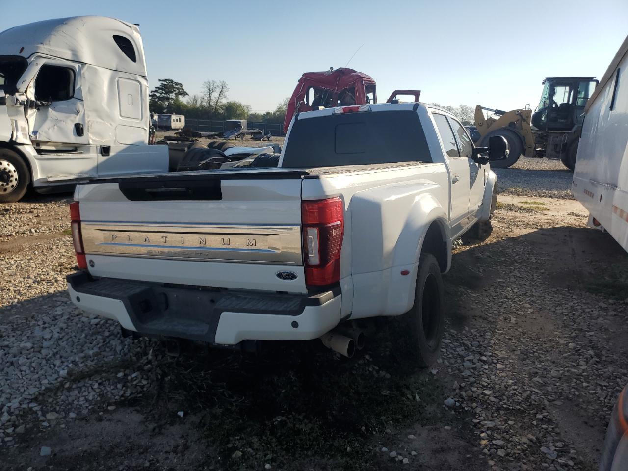 2020 Ford F450 Super Duty - Image 3