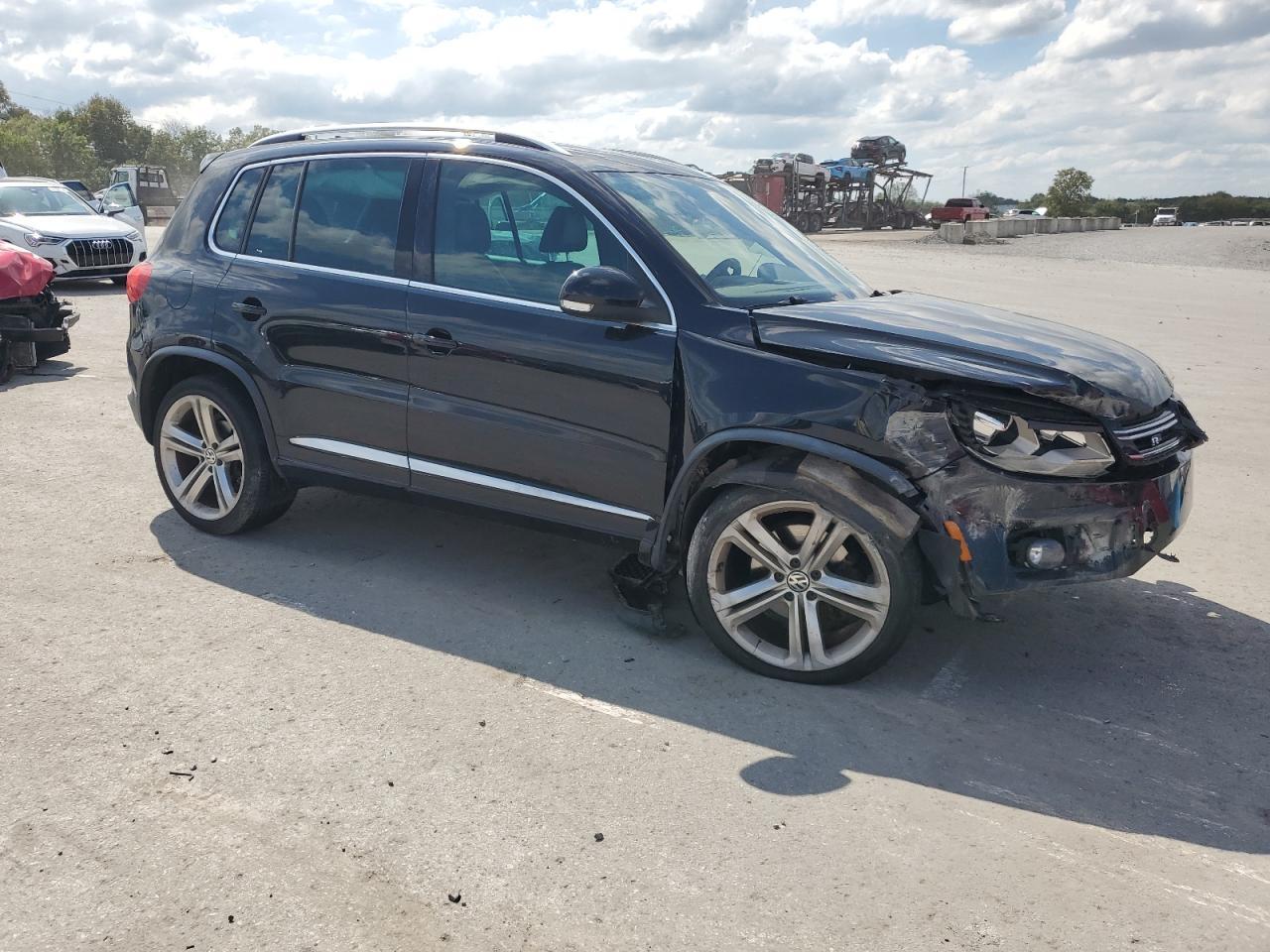 2014 Volkswagen Tiguan S - Image 4