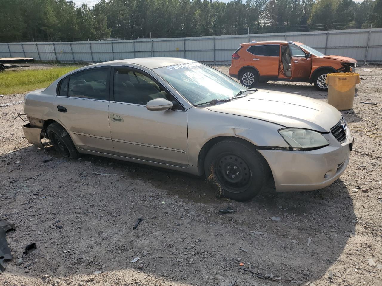2005 Nissan Altima S - Image 4