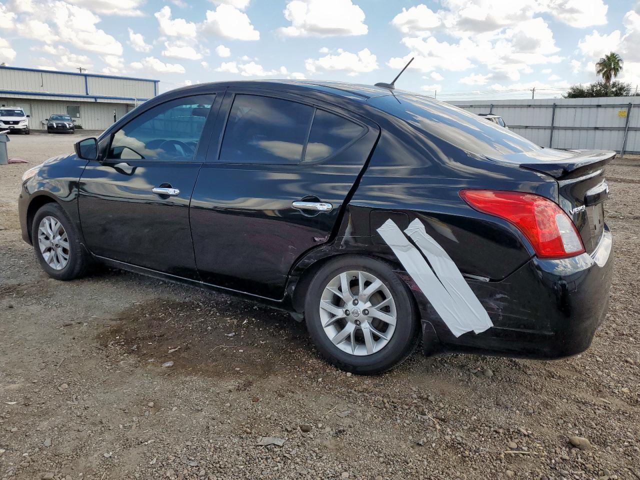 2017 Nissan Versa S - Image 2