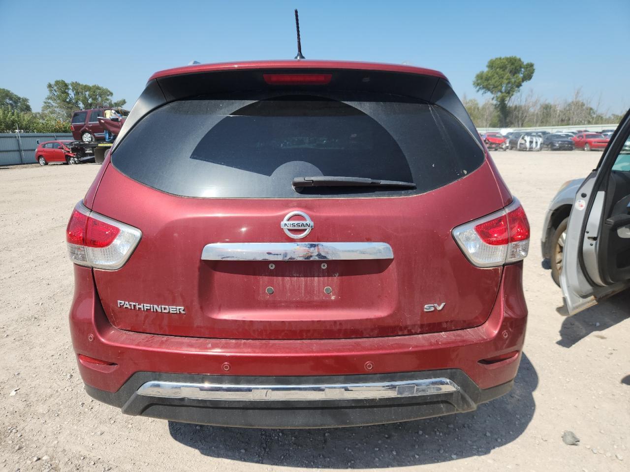 2016 Nissan Pathfinder S - Фото 6