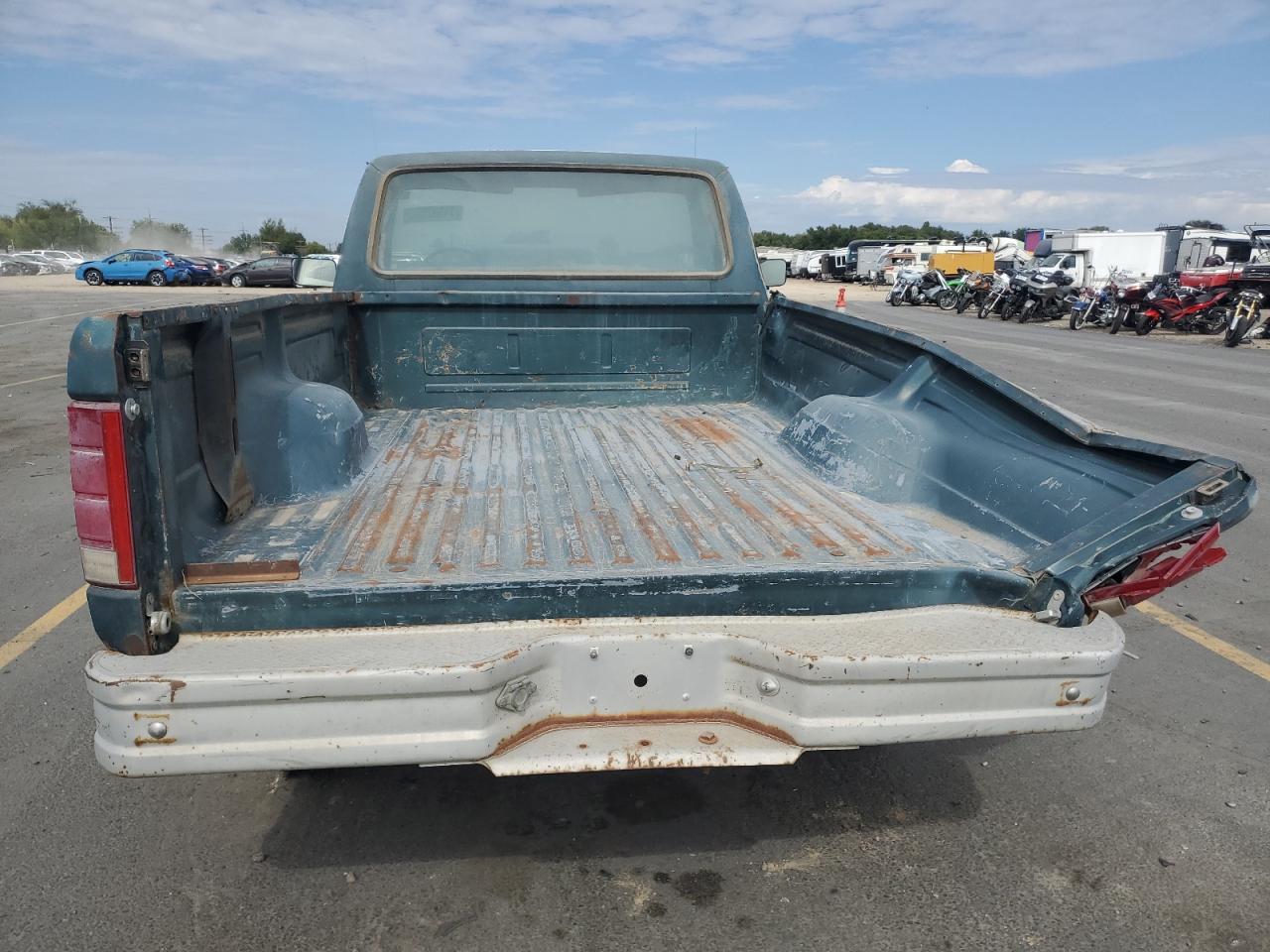 1986 Ford F250 - Image 6