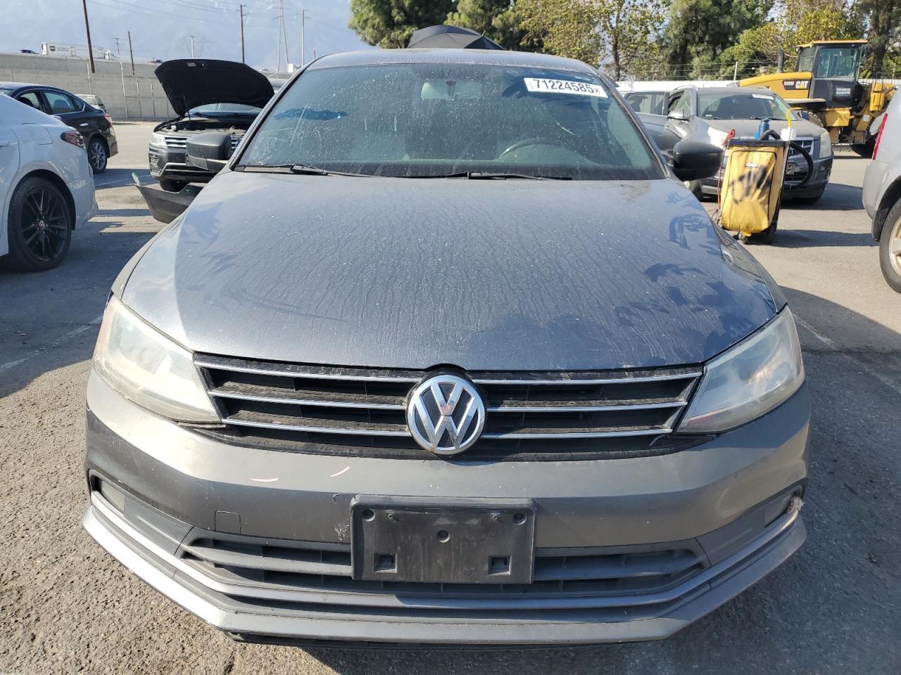 2016 Volkswagen Jetta Sport - Image 5