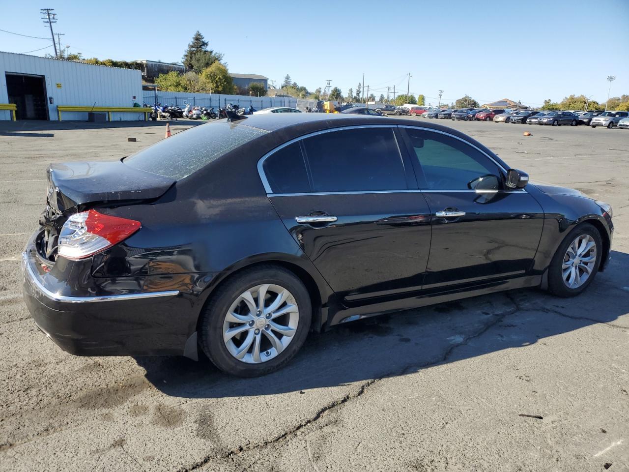 2013 Hyundai Genesis 3.8L - Image 3