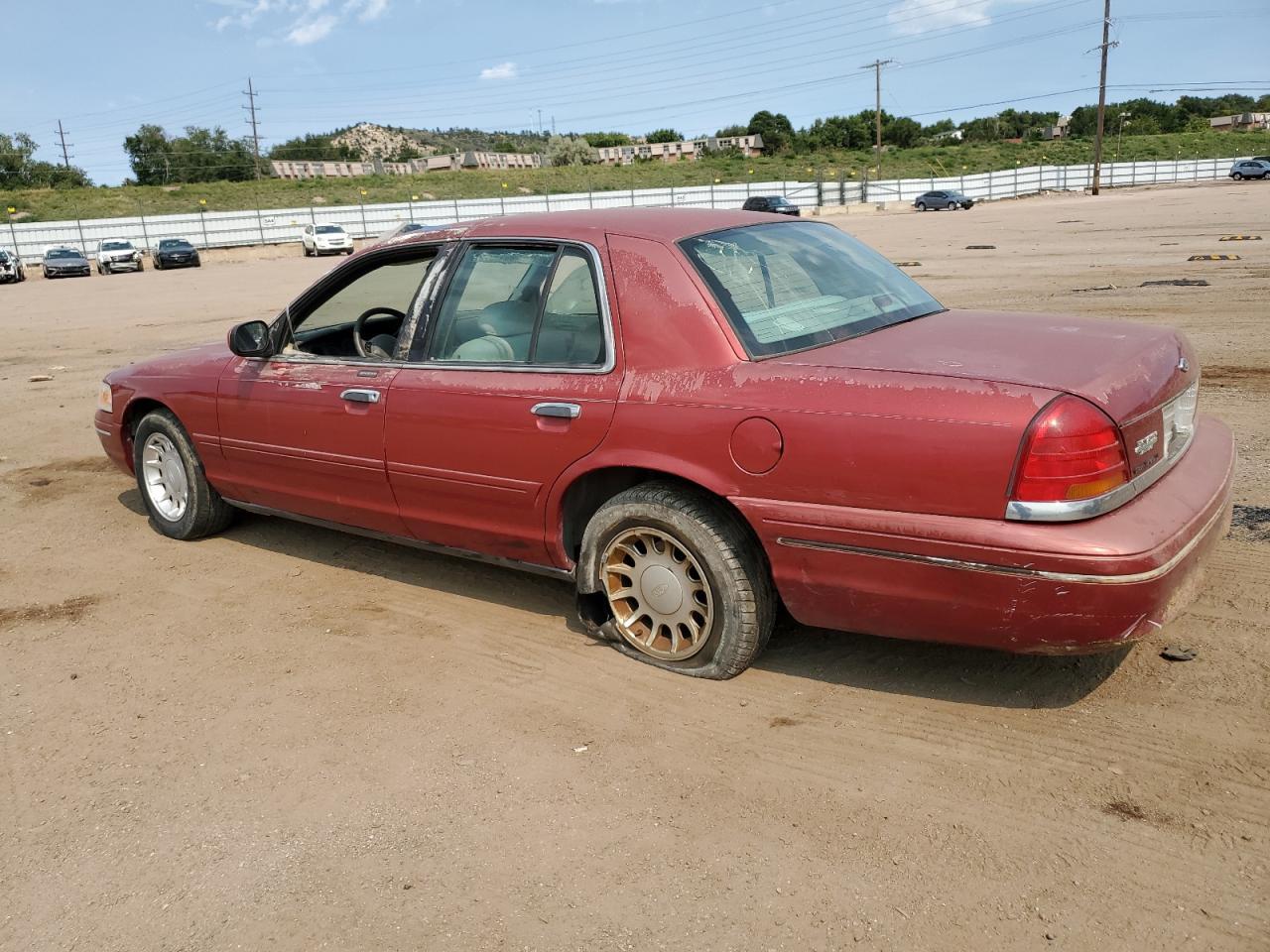 2000 Ford Crown Victoria Lx - Фото 2