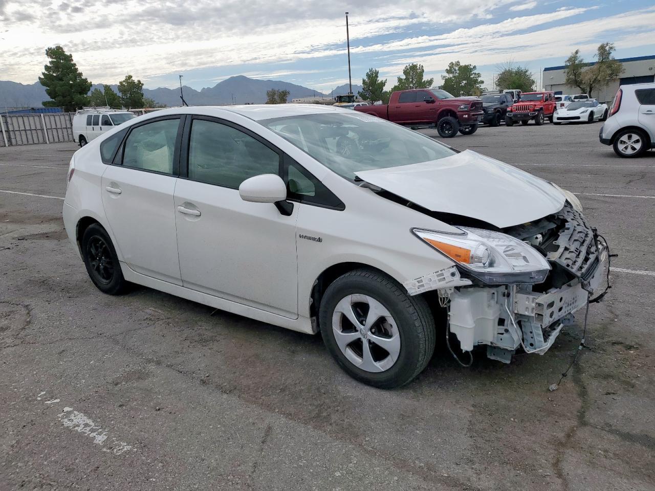 2014 Toyota Prius - Фото 4
