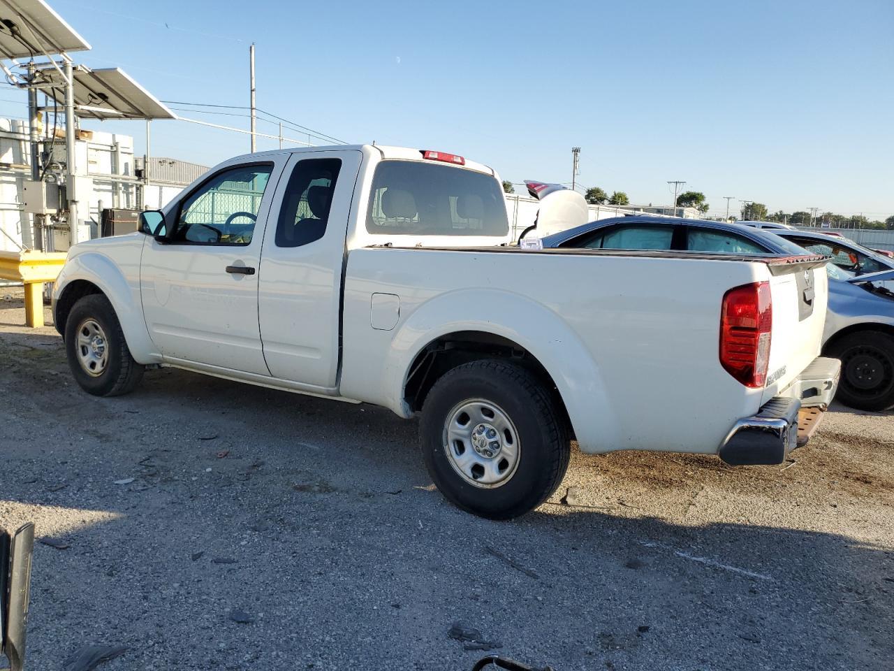 2016 Nissan Frontier S - Фото 2