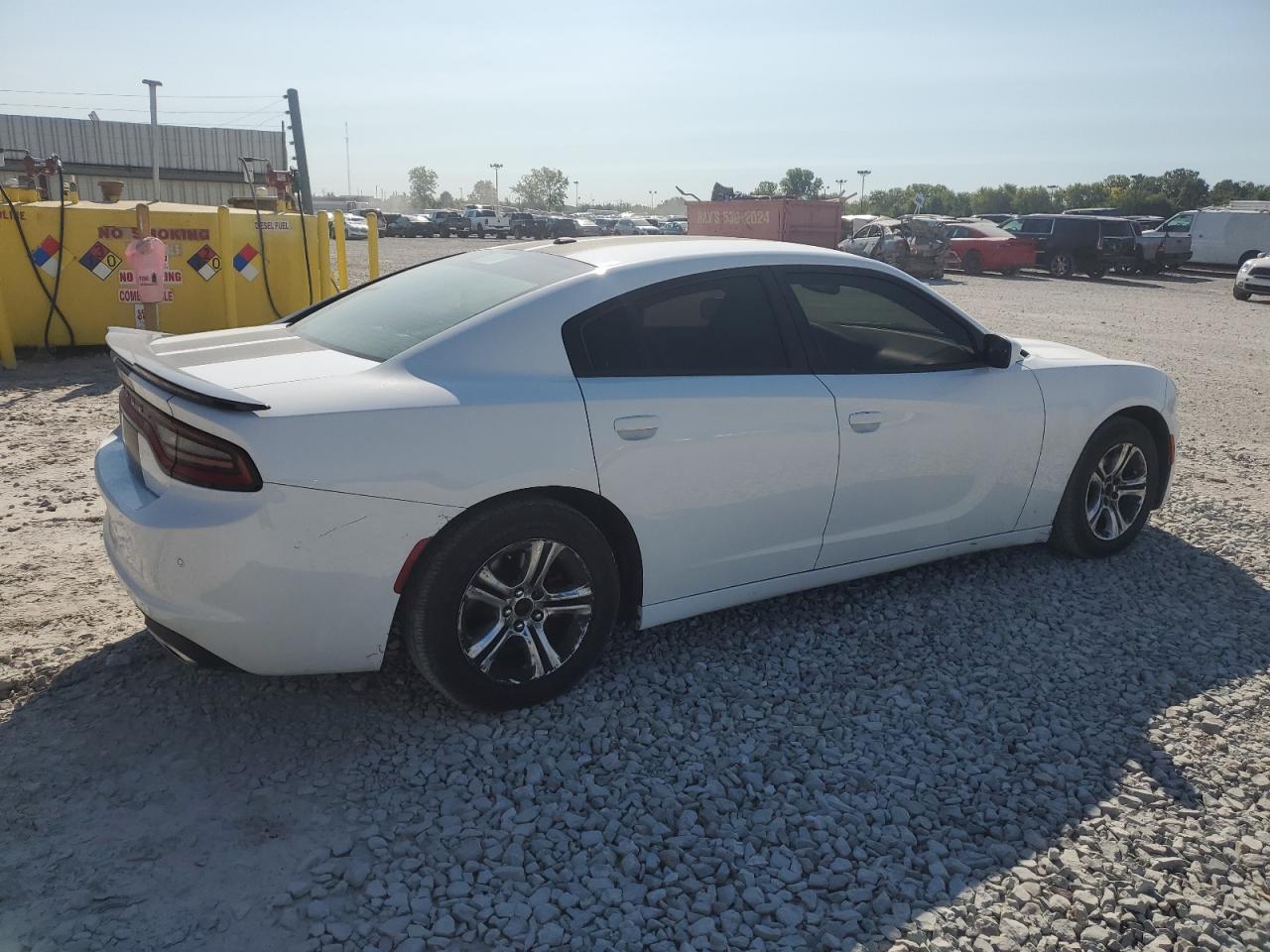 2016 Dodge Charger Se - Image 3