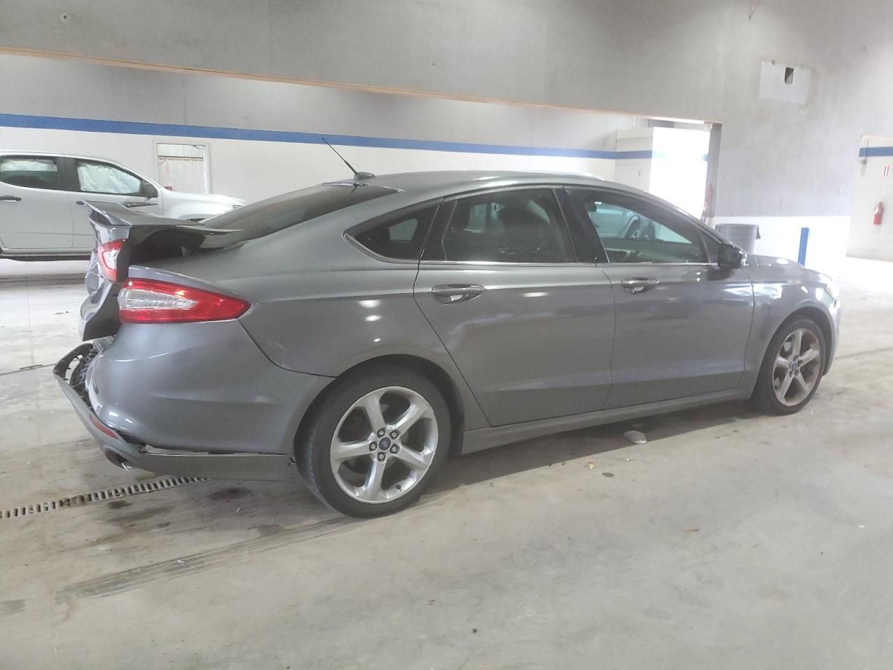 2013 Ford Fusion Se - Фото 3